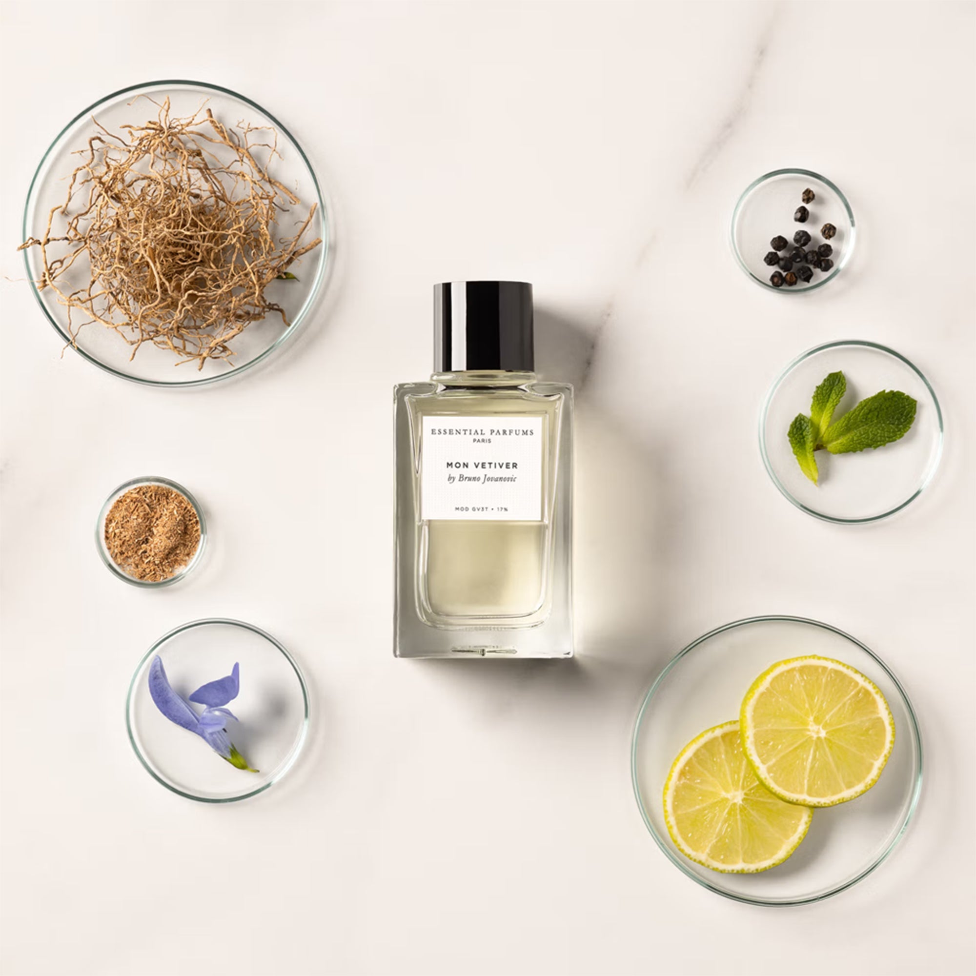 Flakon des Nischenparfums Mon Vetiver von Essential Parfums