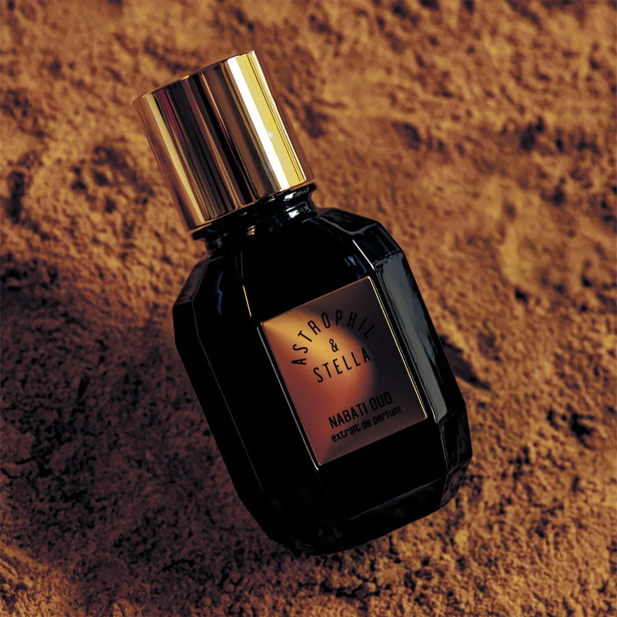 Flakon des Nischenparfums Nabati Oud von Astrophil & Stella