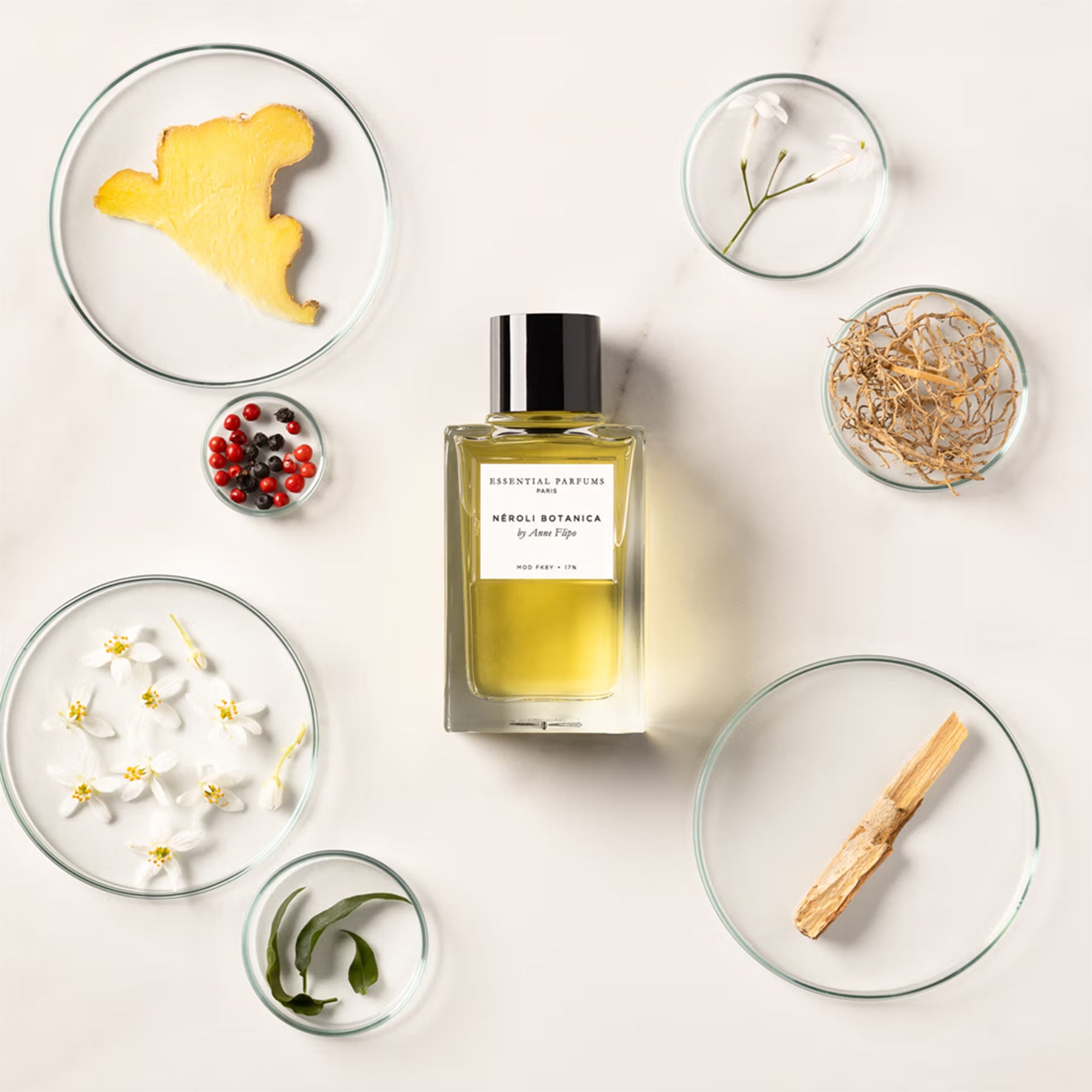 Flakon des Nischenparfums Neroli Botanica von Essential Parfums