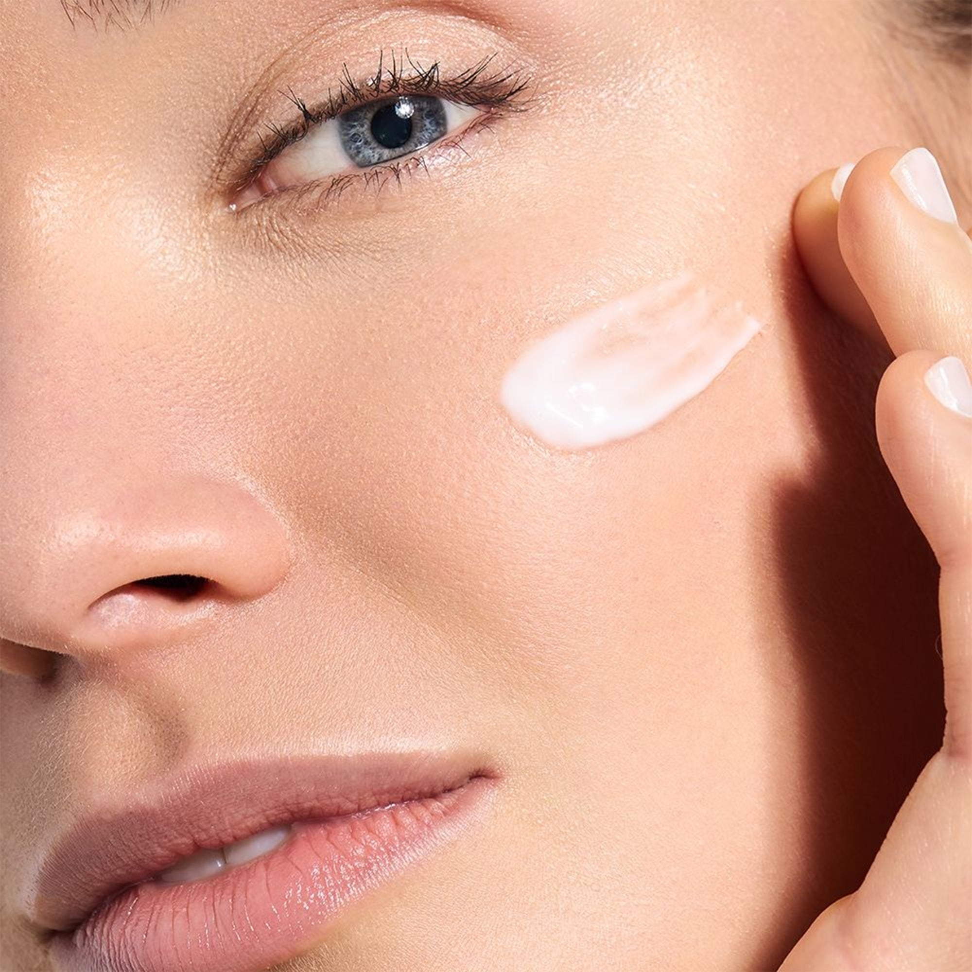 Vital 24 Hour Light von Valmont